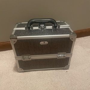 Silver sparkly makeup caboodle